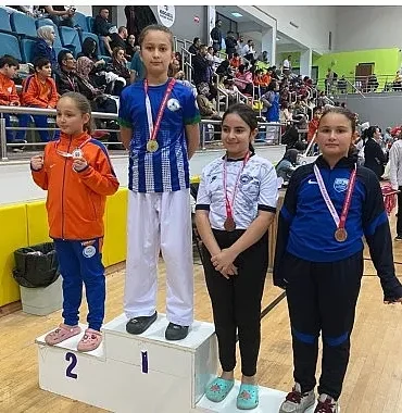 Kartepe Belediyespor, Karate Gelişim Ligi’nde Parladı