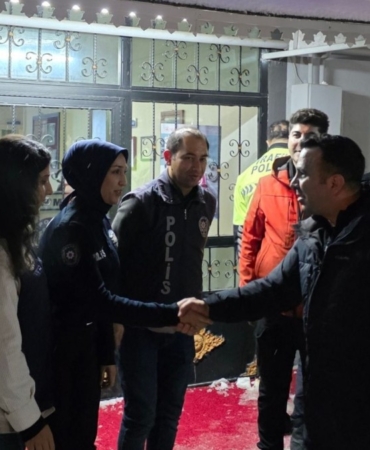 Kaymakam Algın, görev başındaki kamu personelinin yeni yılını kutladı