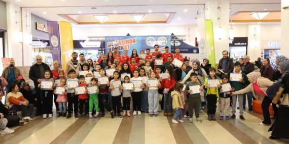 Kayseri Büyükşehir'den AVM'de spor etkinliği