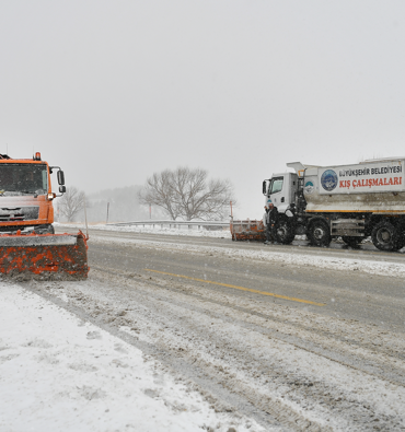 Kayseri'de 300 mahalle yolu ulaşıma açıldı