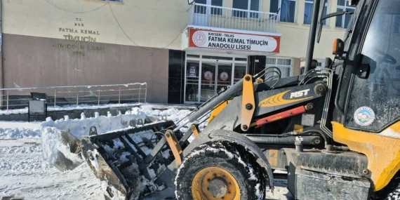 Kayseri Talas’ta öğrenciler okula temiz başladı