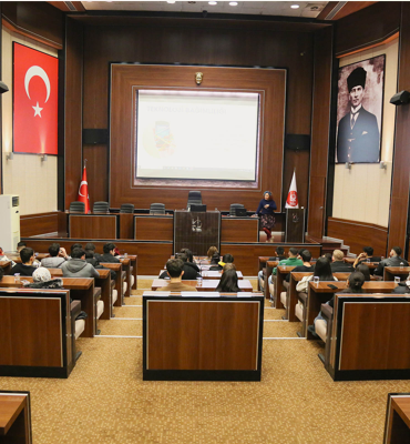 Keçiören Belediyesi'nden stajyerlere yönelik eğitim