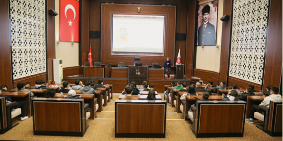 Keçiören Belediyesi’nden stajyerlere yönelik eğitim