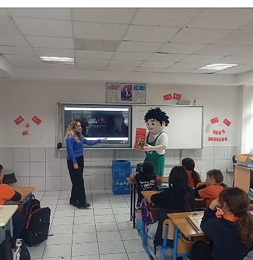 Kemer Belediyesi’nden öğrencilere sıfır atık eğitimi