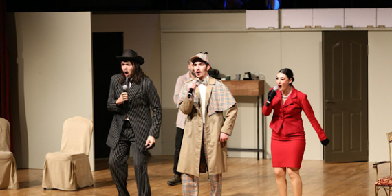 Kepez Kent Tiyatrosu’na En İyi Komedi Oyunu ödülü verildi