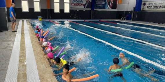 Keşan’da 'Yüzme Bilmeyen Kalmasın' projesiyle binlerce kişiye ücretsiz eğitim