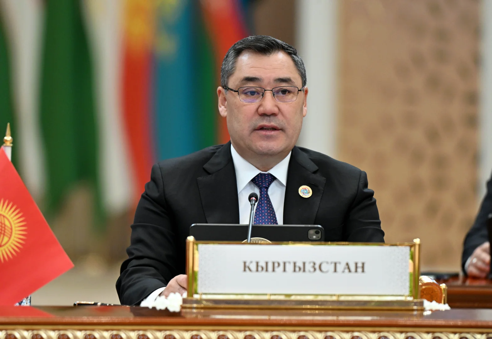 Kırgızistan Cumhurbaşkanı Caparov, Orta Asya Devlet Başkanları 7. İstişare Toplantısı'nda konuştu