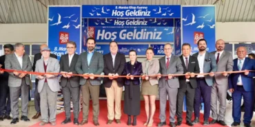 Kitap fuarı, Manisa'da vatandaşlarla buluştu