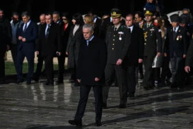 KKTC'nin Ankara Büyükelçisi Korukoğlu, Anıtkabir'i ziyaret etti