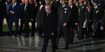 KKTC'nin Ankara Büyükelçisi Korukoğlu, Anıtkabir'i ziyaret etti