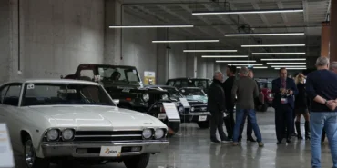 Klasik otomobil müzayedesine yoğun ilgi