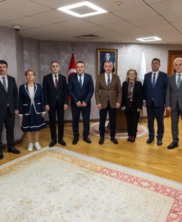 Kocaeli'de Başkan Büyükakın’a eğitime destek teşekkürü