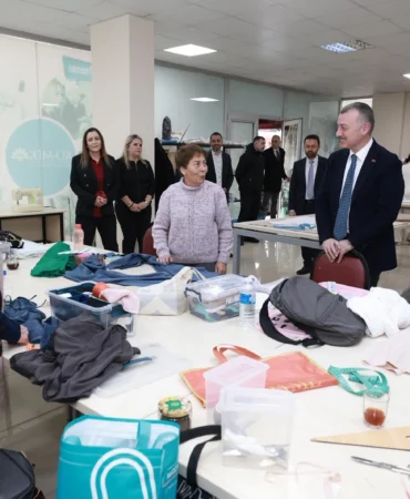 Kocaeli'de Başkan Büyükakın’dan KO-MEK’e ziyaret