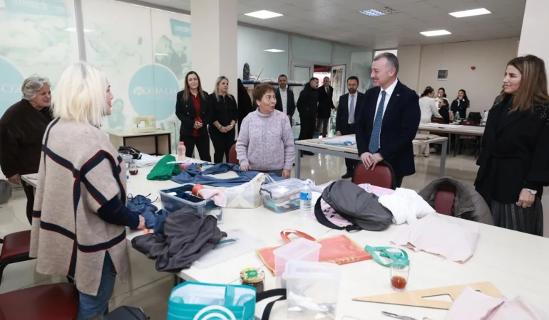 Kocaeli'de Başkan Büyükakın’dan KO-MEK’e ziyaret