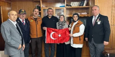 Konya Büyükşehir Öğretmenler Günü’nde Şehit Öğretmenleri Unutmadı