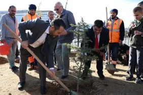 Konya Büyükşehir Özel Öğrenciler Fidan Dikim Etkinliği Düzenledi