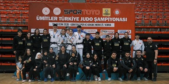 konya-buyuksehir-umitler-judo-kadrosu-turkiye-ikincisi-oldu-QYEEkK6s.jpg