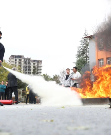 Konya'da özel gereksinimli bireylere afet eğitimi