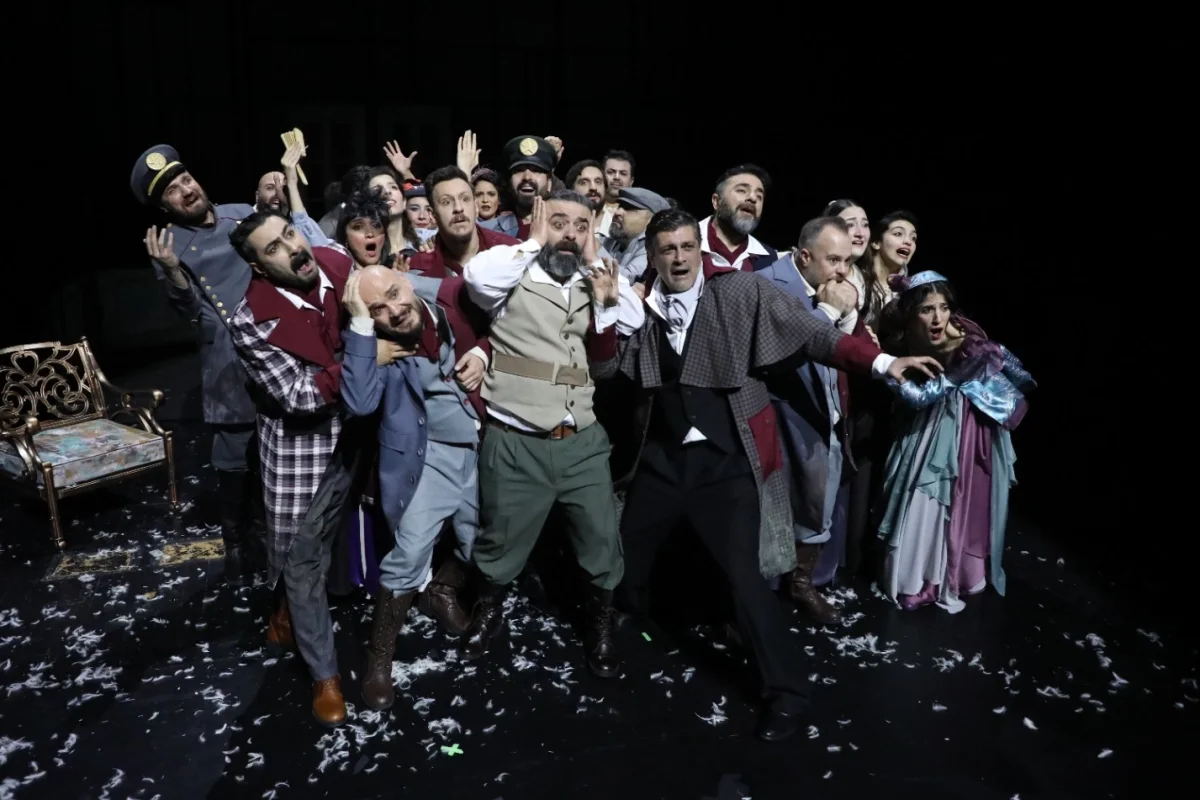 Konya Şehir Tiyatrosu’ndan 43 Bini Aşkın Sanatsever