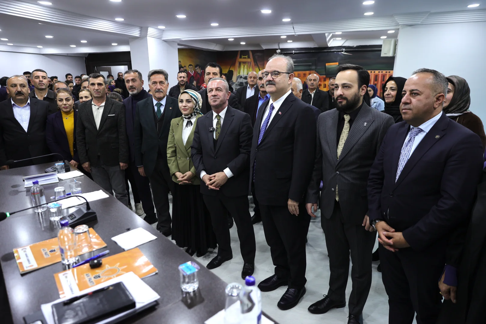 Kültür ve Turizm Bakan Yardımcısı Çam Hakkari'de ziyaretlerde bulundu