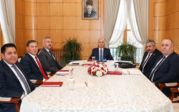 Kurtulmuş, siyasi parti temsilcileriyle rapor için buluştu