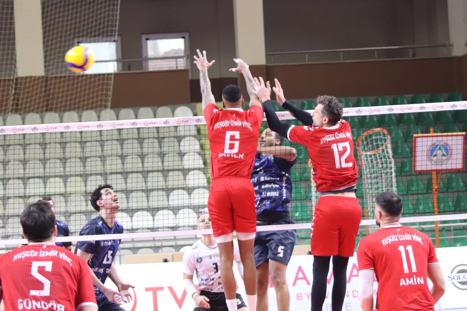 Kuşgöz İzmir Vinç Akkuş Belediyespor - Bursa Büyükşehir Belediyespor