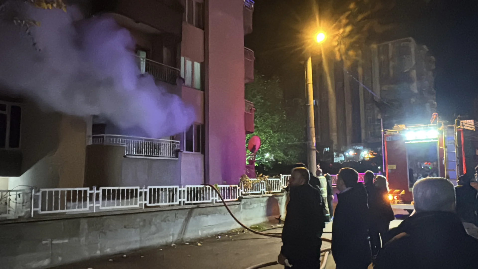 Kütahya'da bir evde çıkan yangında 1 kişi öldü, 1 kişi yaralandı