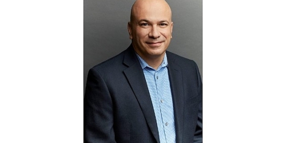 Lenovo’dan çığır açacak yenilik yapay zeka yol arkadaşı; QIRA