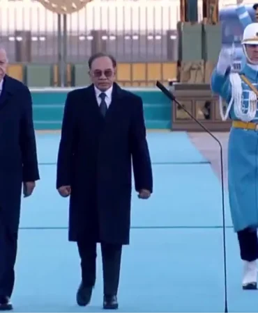 Malezya Başbakanı Enver İbrahim Külliye'de