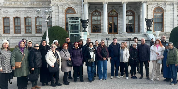 Maltepeliler Dolmabahçe Sarayı’nı gezdi