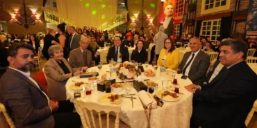 Manisa Büyükşehir’den Öğretmenlere Maaş Artışı ve Ulaşım Desteği