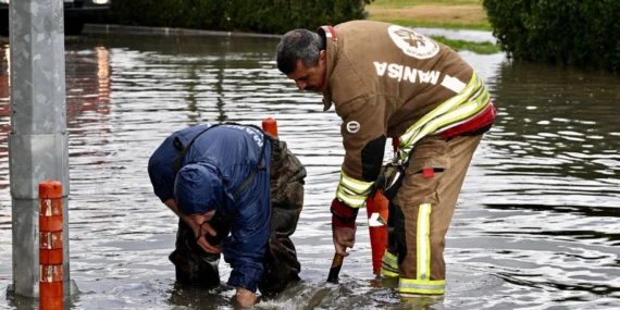 Manisa’da sağanak mesaisi