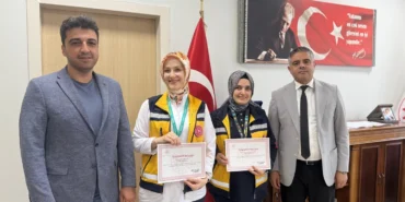 Mardin'de sancısı başlayan kadına sağlık personelinin telefonla yönlendirdiği eşi doğum yaptırdı