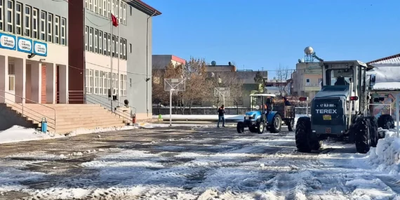 Mardin Midyat’ta kar seferberliği