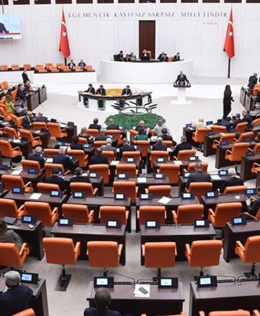 Meclis'te milletvekili sayıları değişti: TBMM'de kaç vekil var? Hangi Parti kaç sandalyeye sahip?