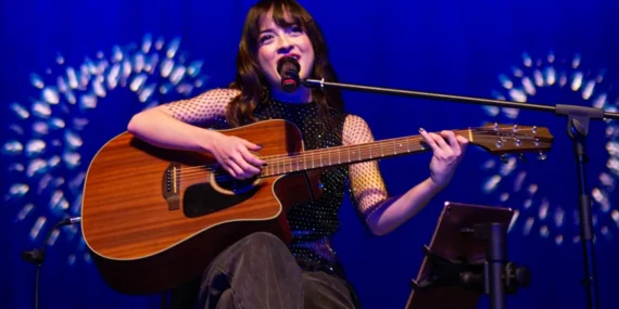 Melis Fis, 1 Yılda Türkiye’nin 81 İlinde Sahne Alan İlk Kadın Müzisyen Oldu