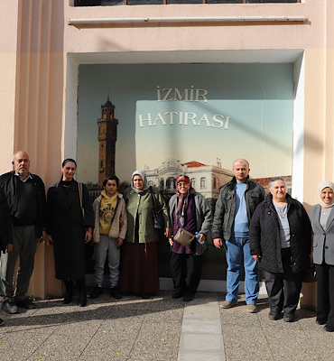 Menderes’te görme engelli bireyler için müze ziyareti düzenlendi
