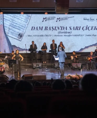 Mersin, ‘Anadolu’dan Ezgiler’le Dolu Dolu Bir Gece Yaşadı