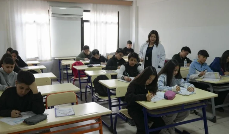 Mersin'de 8 bin 600 öğrenciye ücretsiz sınav desteği