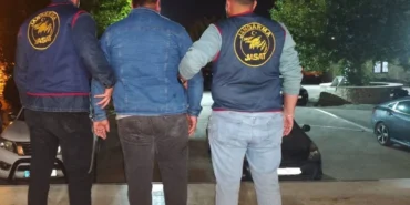 Mersin'de ehliyet sınavına kopya düzeneğiyle giren şüpheli yakalandı