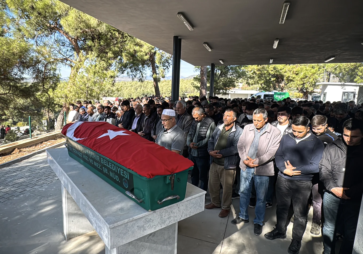 Mersin'de inşaattan düşerek ağır yaralanan genç hastanede hayatını kaybetti