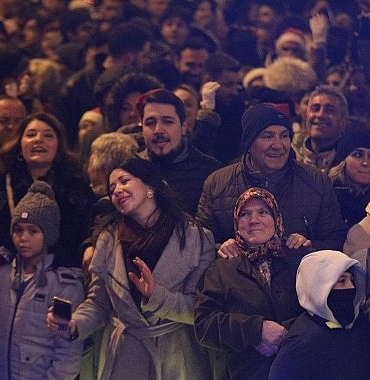 Mudanya’da Son Gece Coşkusu