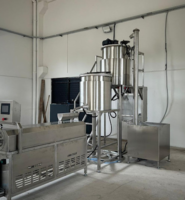 Muğla’da arıcılık maliyetlerini düşürecek yem makinesi hizmete girdi