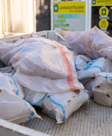 Muğla Milas soğuk kış günlerinde vatandaşın yanında