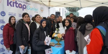 Murat Kayış, Kahta Kitap Günlerinde Okurlarıyla Buluştu  - Videolu Haber