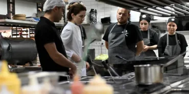 Muratpaşa’da 50 işletmeye Gold Town hijyen bilgilendirmesi yapıldı