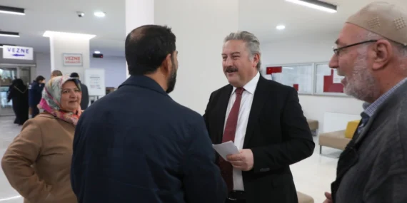 Mustafa Palancıoğlu emlak vergisini vezneden ödedi