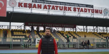 Müzikten sahaya uzanan yolculuk... Keşanlı müzisyen yıllar sonra futbola döndü