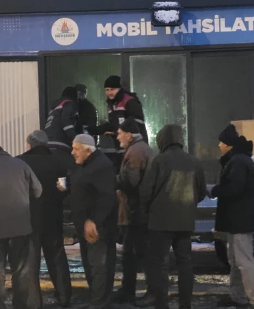 Nevşehir Belediyesi’nden poğaça ve süt ikramı