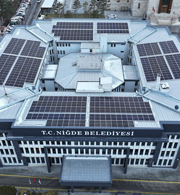 Niğde Belediyesi hizmet binasında fosil yakıt kullanımını sonlandırdı